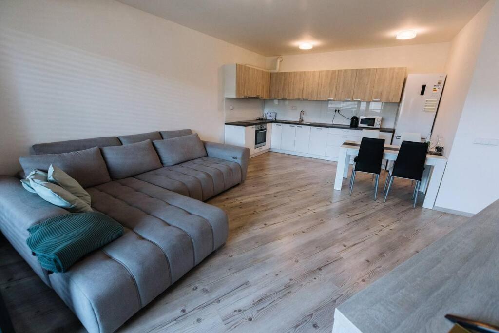 Appartement Miracle à Bratislava Extérieur photo